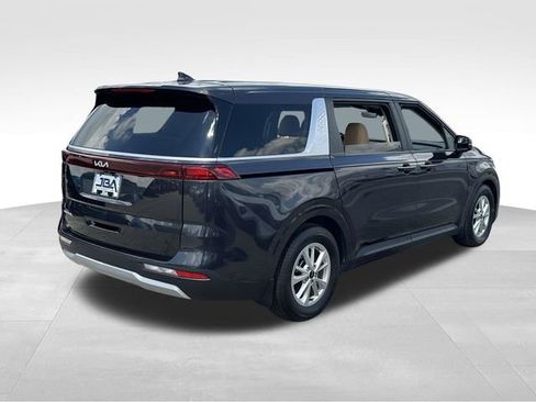 Used 2024 Kia Carnival LX FWD image 27