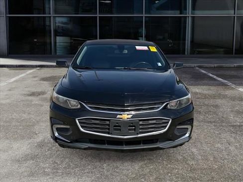 Used 2016 Chevrolet Malibu LT w/ Leather Package FWD image 6