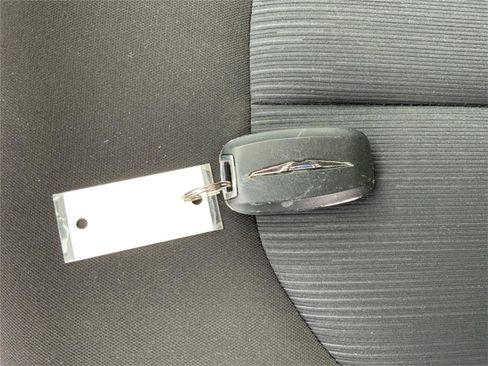 Used 2023 Chrysler Voyager LX image 36