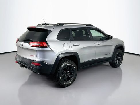 Used 2015 Jeep Cherokee Trailhawk w/ Leather Interior Group AWD/4WD image 7