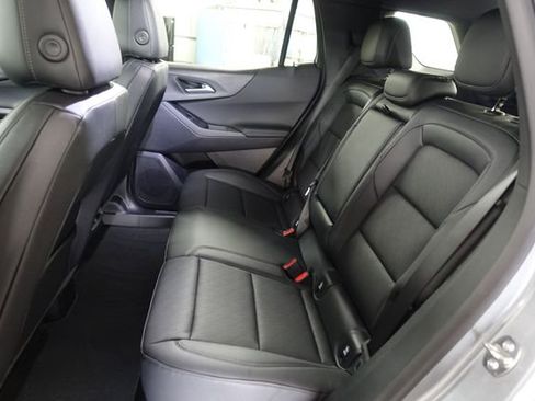 New 2026 Chevrolet Equinox LT w/ Convenience Package II AWD/4WD image 18