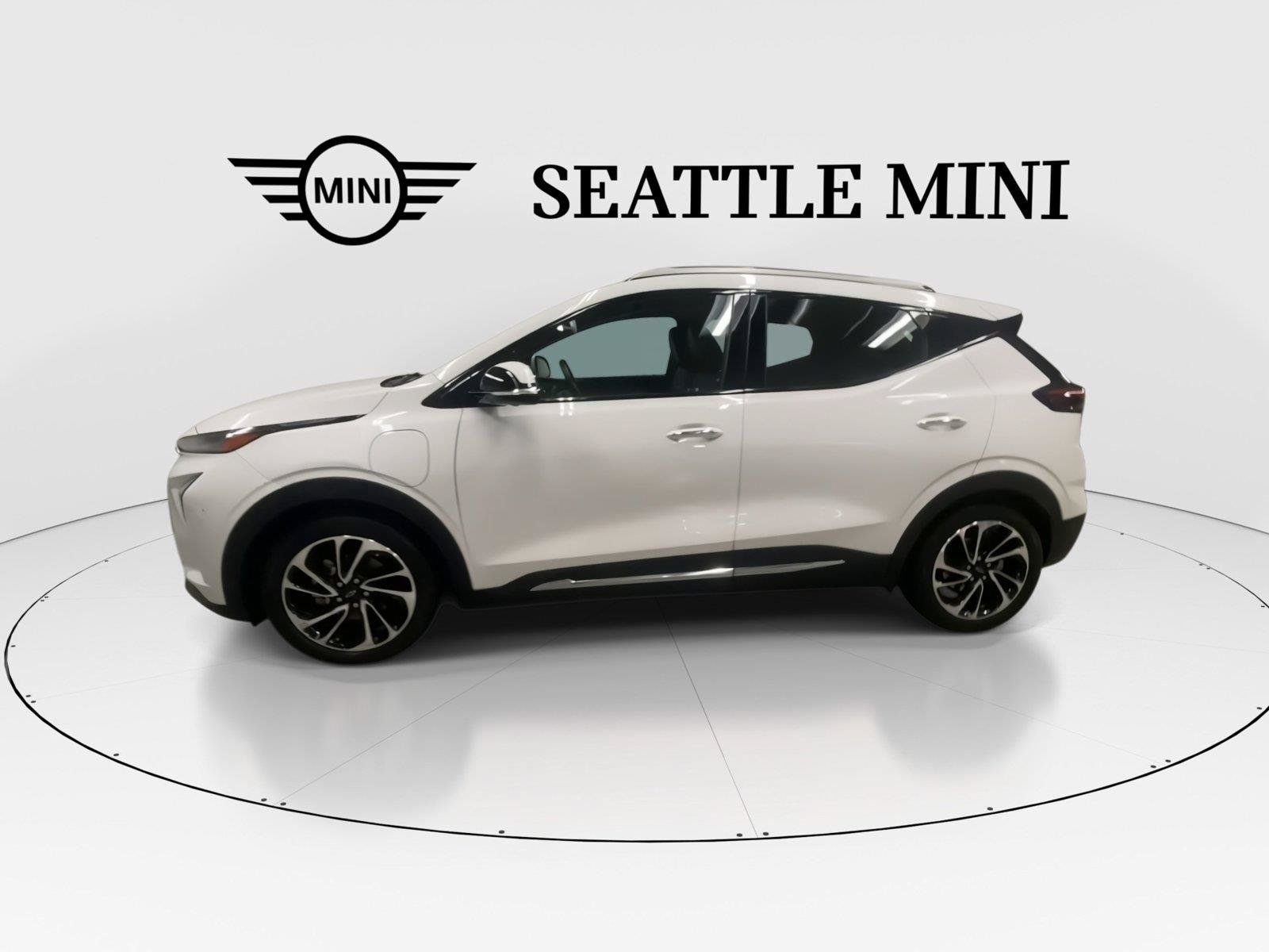 Used 2022 Chevrolet Bolt EUV Premier FWD image 6