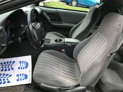 Used 1997 Chevrolet Camaro Z28 w/ Preferred Equipment Group 1 image 18