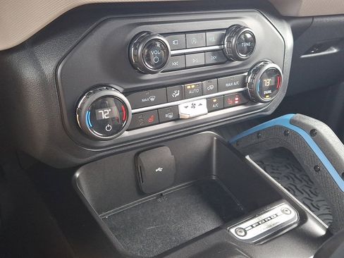 Used 2023 Ford Bronco Wildtrak AWD/4WD image 14