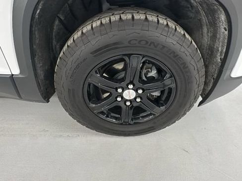 Used 2023 GMC Acadia AT4 image 9