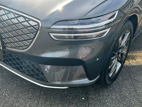 Used 2025 Genesis Electrified GV70 Advanced image 14