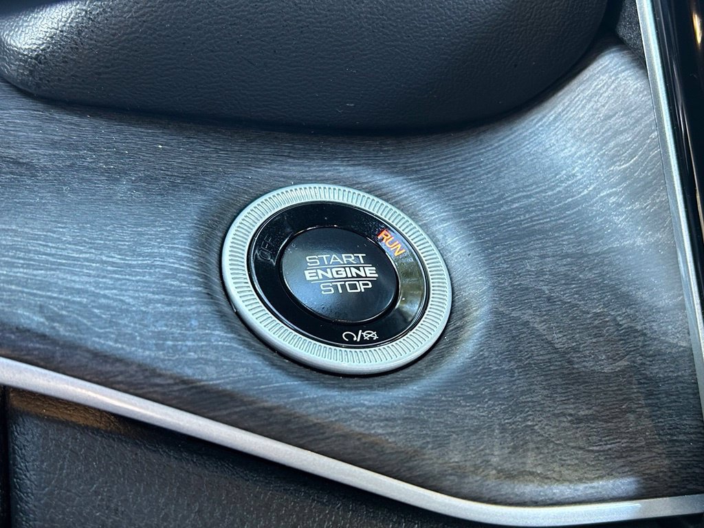 Certified 2025 Jeep Grand Cherokee Limited RWD image 24
