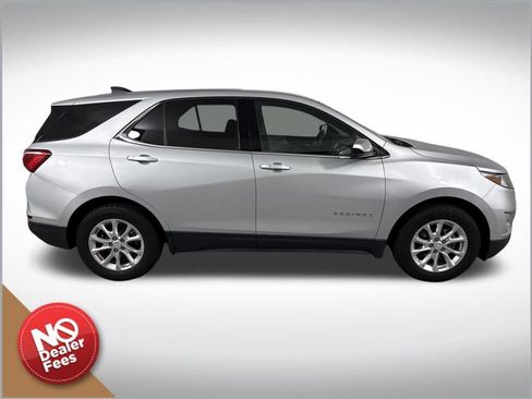 Used 2020 Chevrolet Equinox LT FWD image 2