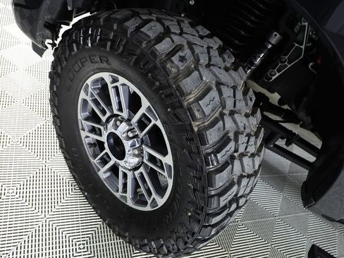 Used 2025 Ford F250 Platinum w/ Platinum Plus Package AWD/4WD image 47