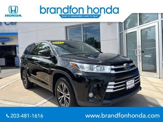 Used 2017 Toyota Highlander Plus AWD/4WD video 1