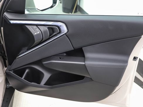 Certified 2025 BMW X3 xDrive30i w/ Convenience Package image 27