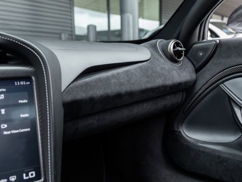 Used 2020 McLaren 720S Spider image 35