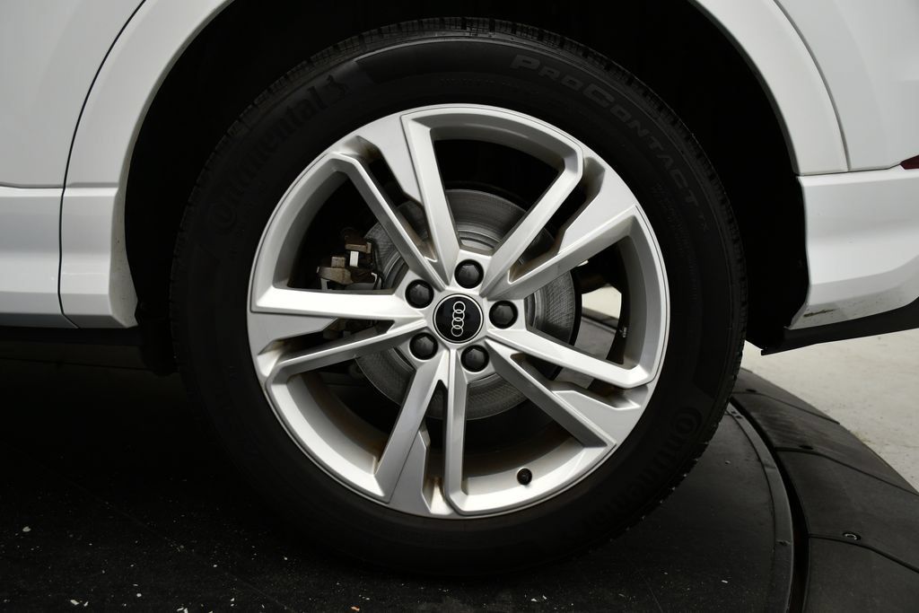Certified 2023 Audi Q3 2.0T Premium w/ 19" Wheel Package AWD/4WD image 14