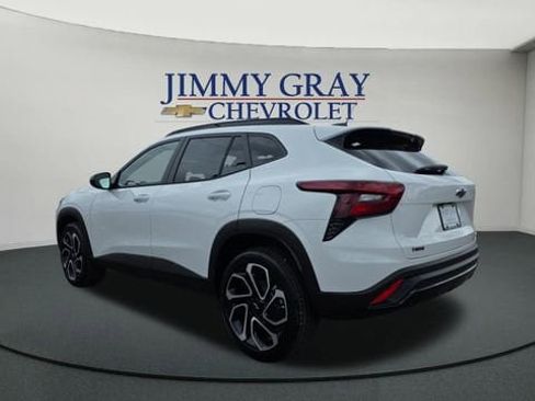 New 2026 Chevrolet Trax RS w/ Driver Confidence Package image 3