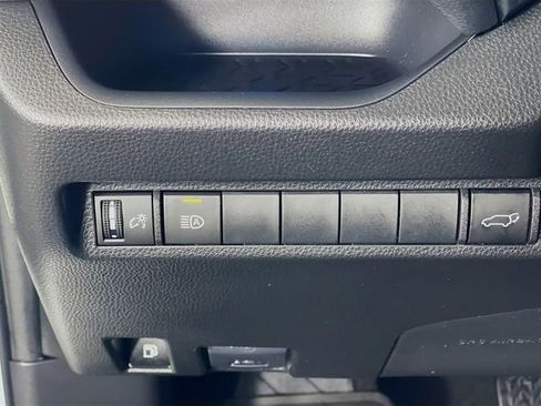 Used 2023 Toyota RAV4 XSE AWD/4WD image 11