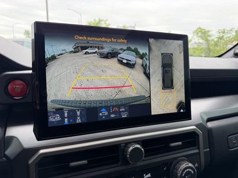Used 2025 Toyota 4Runner 4WD image 22