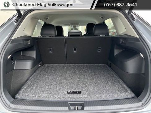 New 2026 Volkswagen Tiguan SE image 30