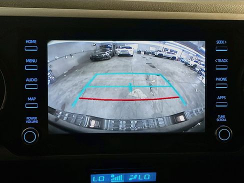 Used 2021 Toyota Tacoma TRD Sport w/ Technology Package AWD/4WD image 9