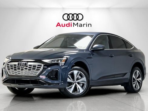 Used 2024 Audi Q8 e-tron Premium Plus image 1