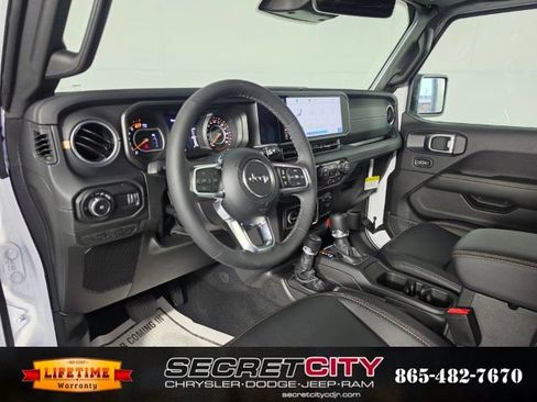New 2026 Jeep Wrangler Unlimited Sahara AWD/4WD image 11