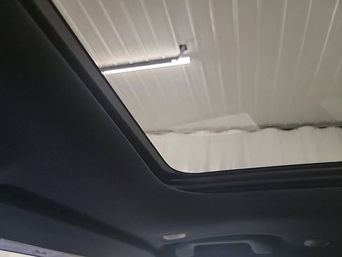 New 2025 Jeep Grand Cherokee L Limited w/ Luxury Tech Group II image 24