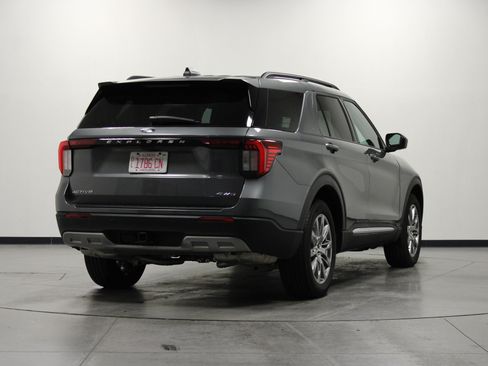 Used 2025 Ford Explorer Active w/ Active Comfort Package AWD/4WD image 4
