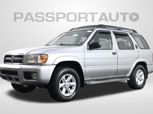 Used 2004 Nissan Pathfinder SE w/ (SRF) SE Sunroof Pkg AWD/4WD image 1