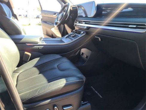 Used 2023 Hyundai Palisade Calligraphy image 19
