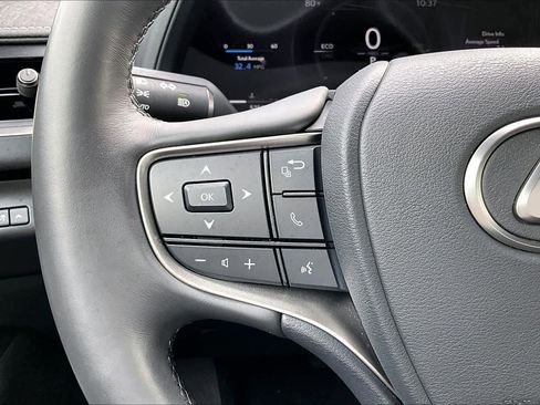 Used 2025 Lexus UX 300h FWD image 21