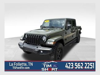 Used 2023 Jeep Gladiator Sport AWD/4WD video 1