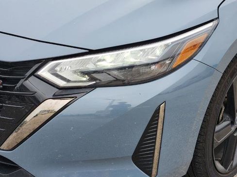 Certified 2024 Nissan Sentra SR FWD image 5