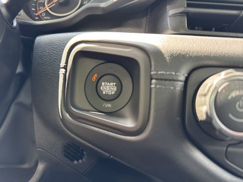 New 2025 Jeep Gladiator Sport w/ Premium Package image 19