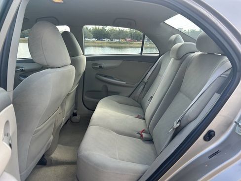 Used 2010 Toyota Corolla LE image 23