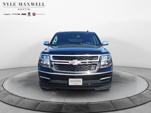 Used 2018 Chevrolet Suburban LT RWD image 18