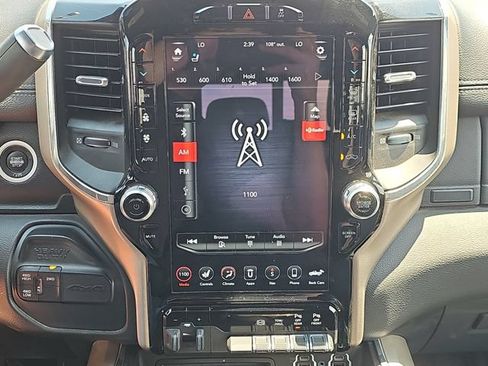 Used 2019 RAM 2500 Laramie AWD/4WD image 12