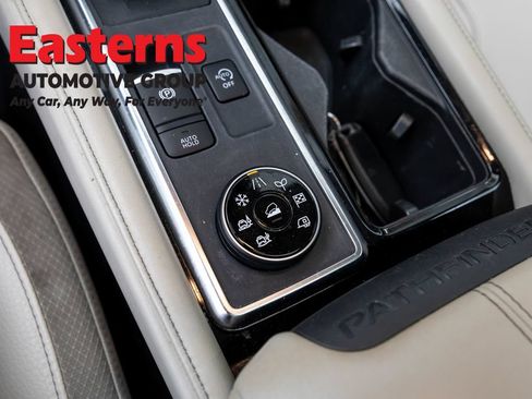 Used 2023 Nissan Pathfinder SL w/ SL Premium Package AWD/4WD image 21