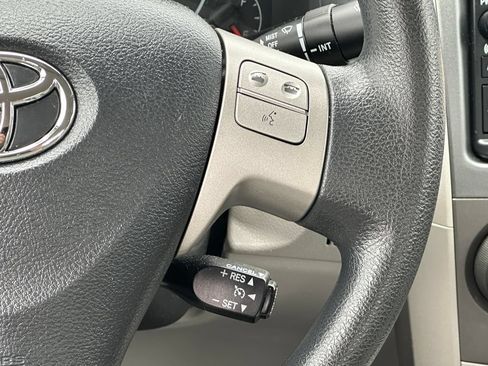 Used 2013 Toyota Corolla LE FWD image 20