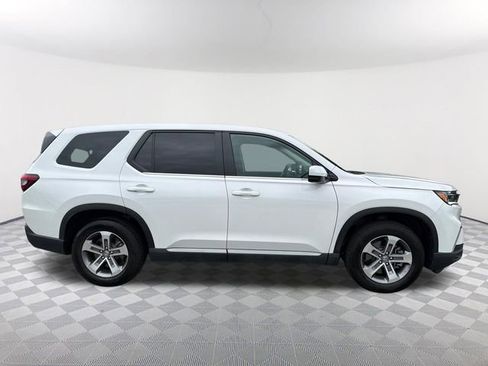 Used 2025 Honda Pilot EX-L image 4