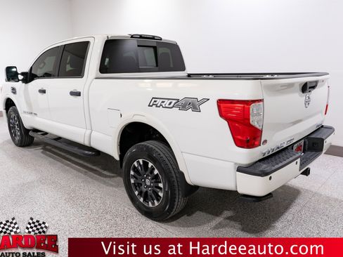 Used 2019 Nissan Titan PRO-4X w/ Pro-4x Convenience Package AWD/4WD image 3
