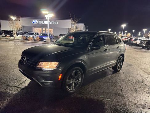Used 2020 Volkswagen Tiguan SEL image 1
