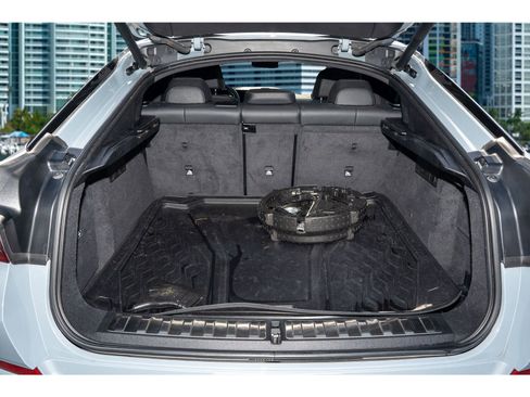 Used 2024 BMW X6 M60i w/ Dynamic Handling Package image 9