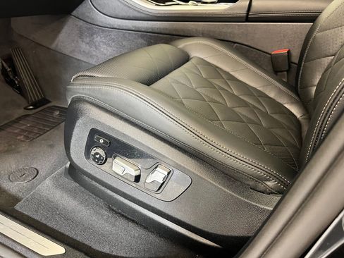 Used 2026 BMW X5 sDrive40i image 12