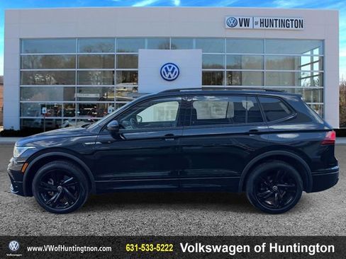 Certified 2023 Volkswagen Tiguan SE R-Line image 5