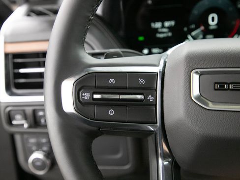 Used 2025 GMC Yukon XL Denali w/ Sun & Power Step Package AWD/4WD image 28
