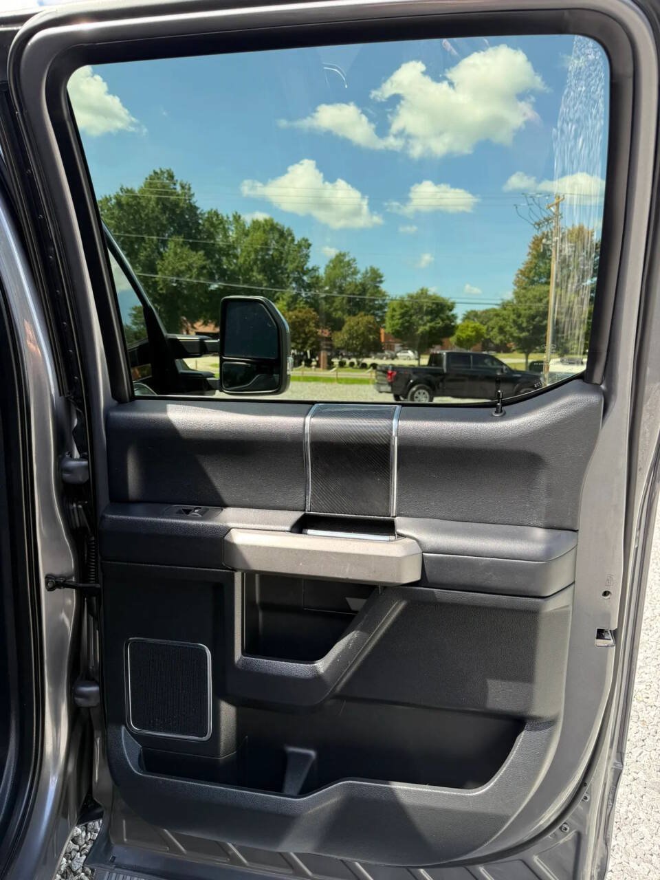 Used 2021 Ford F250 Platinum w/ FX4 Off-Road Package AWD/4WD image 22