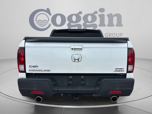 Certified 2023 Honda Ridgeline Sport image 4
