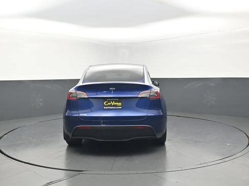 Used 2021 Tesla Model Y Long Range AWD/4WD image 3