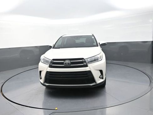 Used 2018 Toyota Highlander SE AWD/4WD image 29