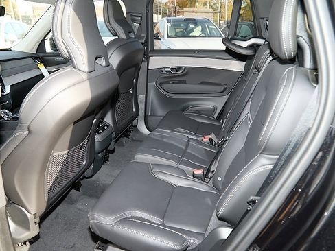 New 2026 Volvo XC90 B6 Ultra w/ Protection Package image 21