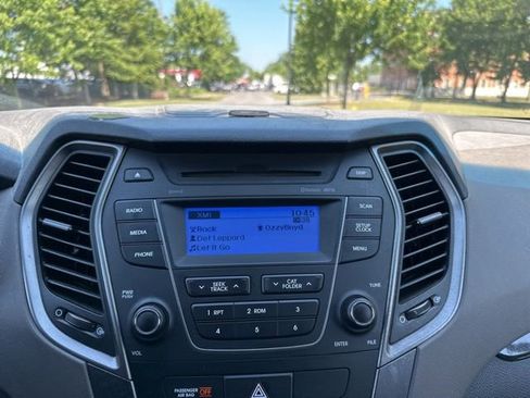 Used 2015 Hyundai Santa Fe Sport FWD image 33